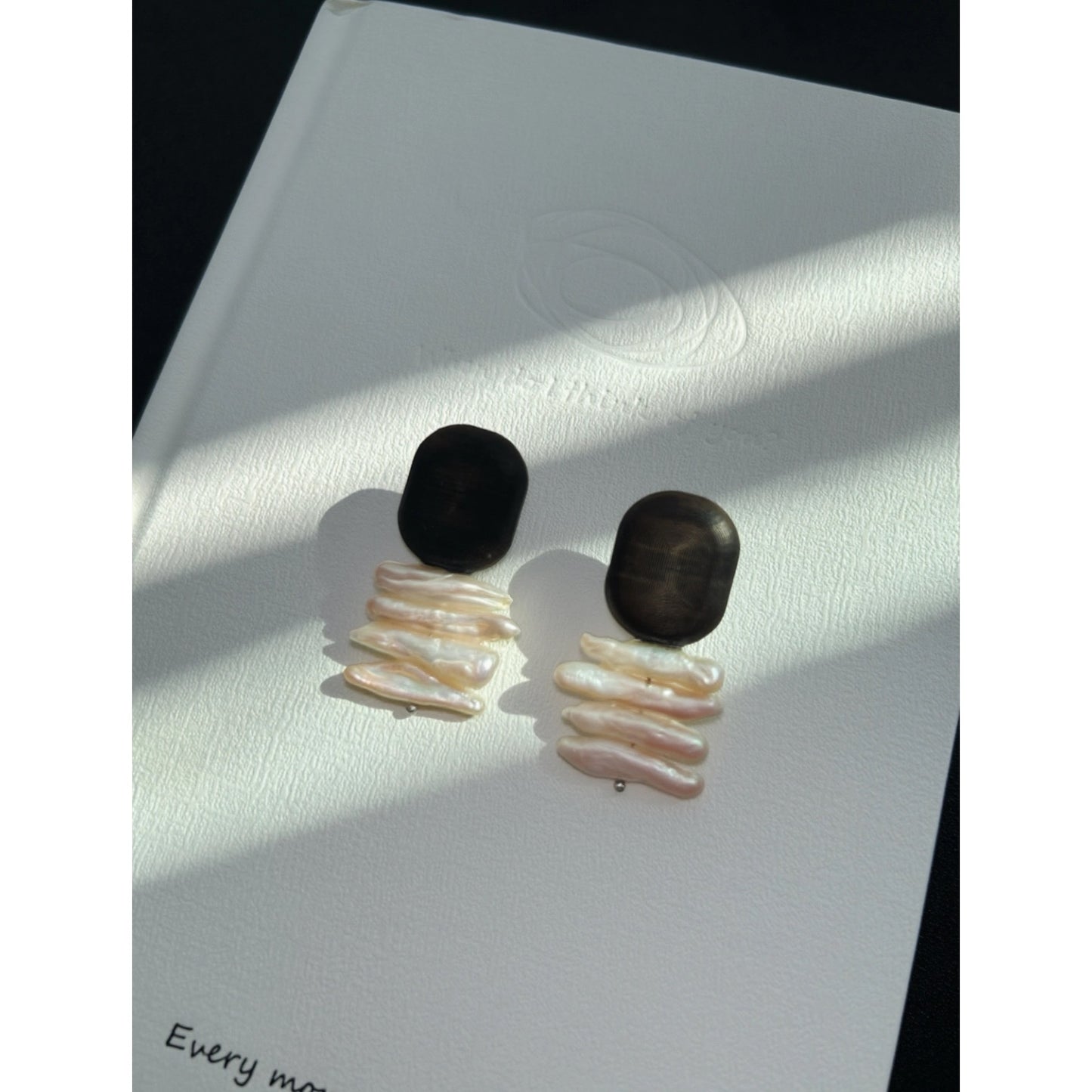 Kouei Kagesui Earrings