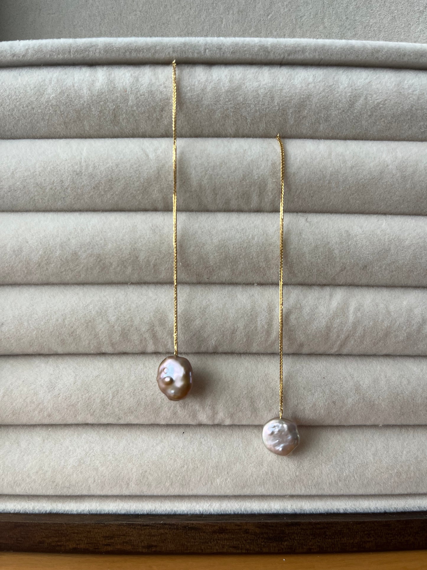 18K Mizumi Moon Earrings with Certified Biwa Pearls