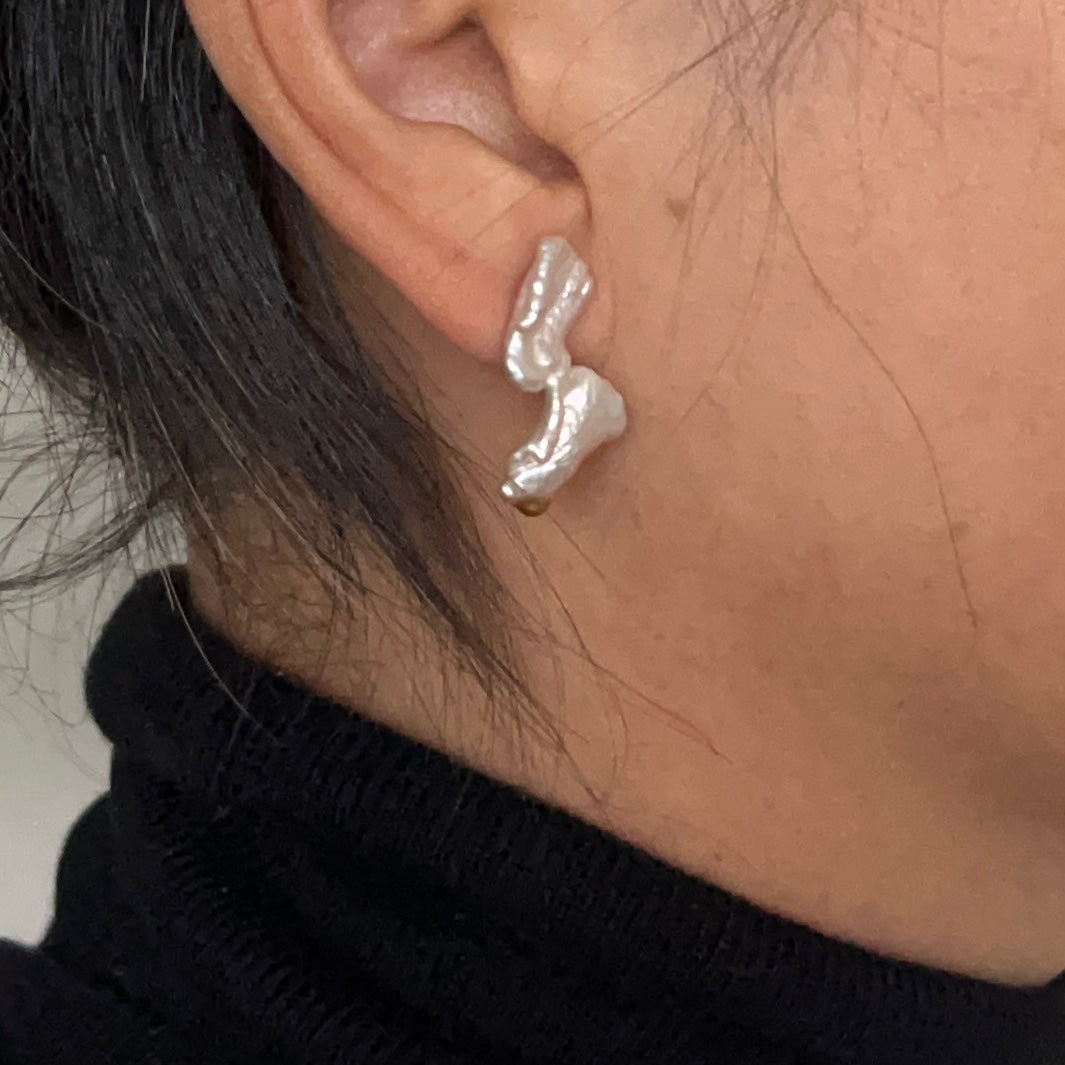 18K Mizumi Wings Earrings with Certified Biwa Pearls (limited edition)