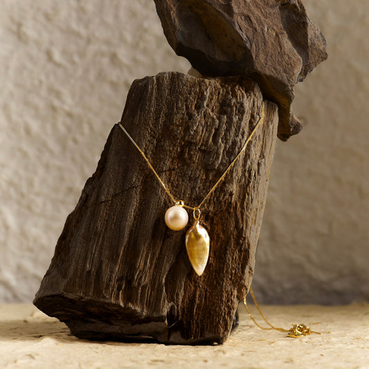 18K Mizumi Spire Necklace with Certified Biwa Pearls