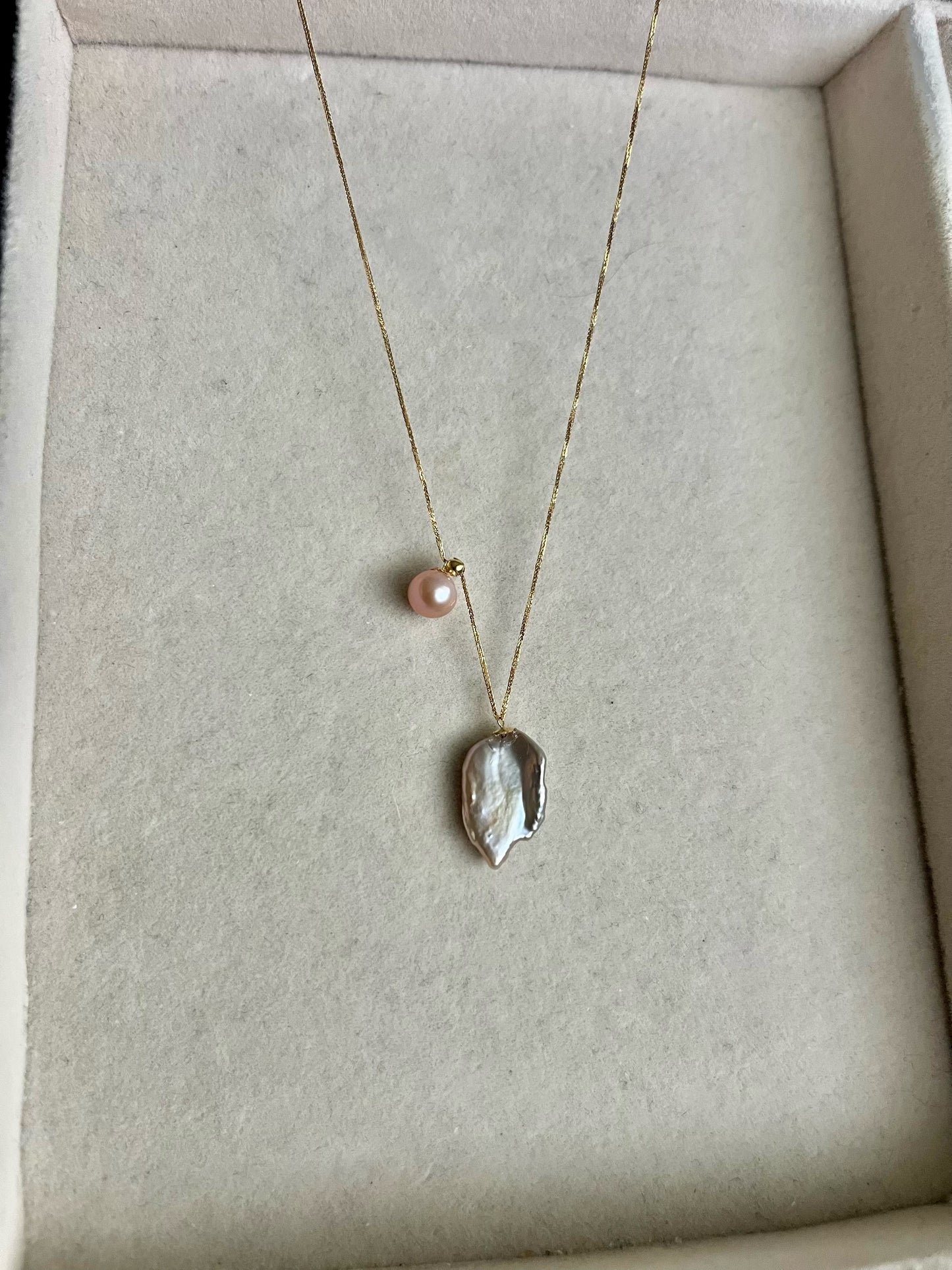 18K Mizumi Spire Necklace with Certified Biwa Pearls