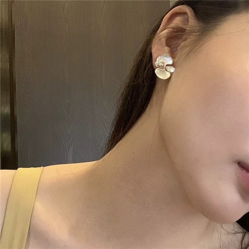 Shibui Ran 蘭 Earrings