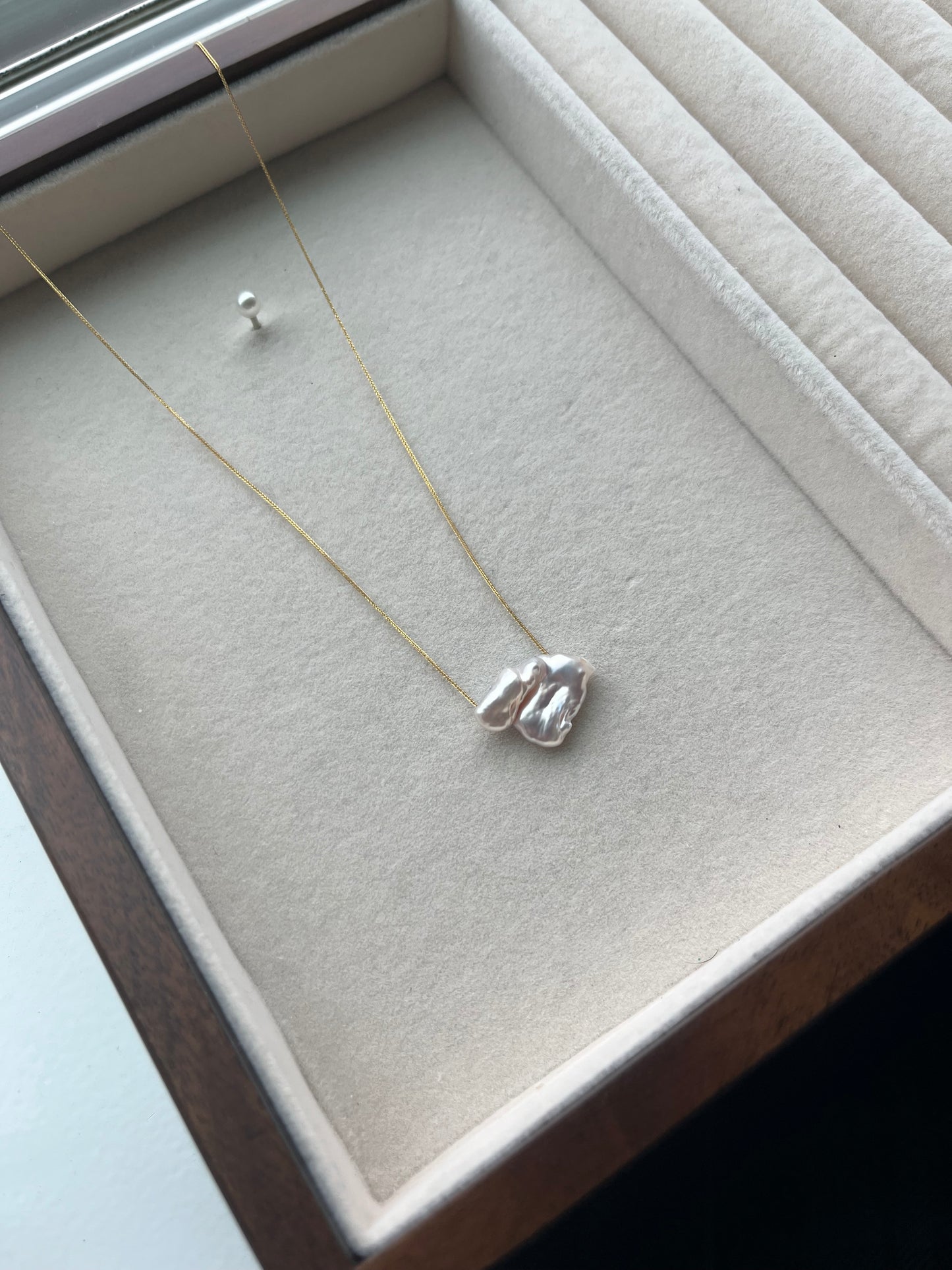 18K Mizumi Essence Necklace with Certified Biwa Pearls