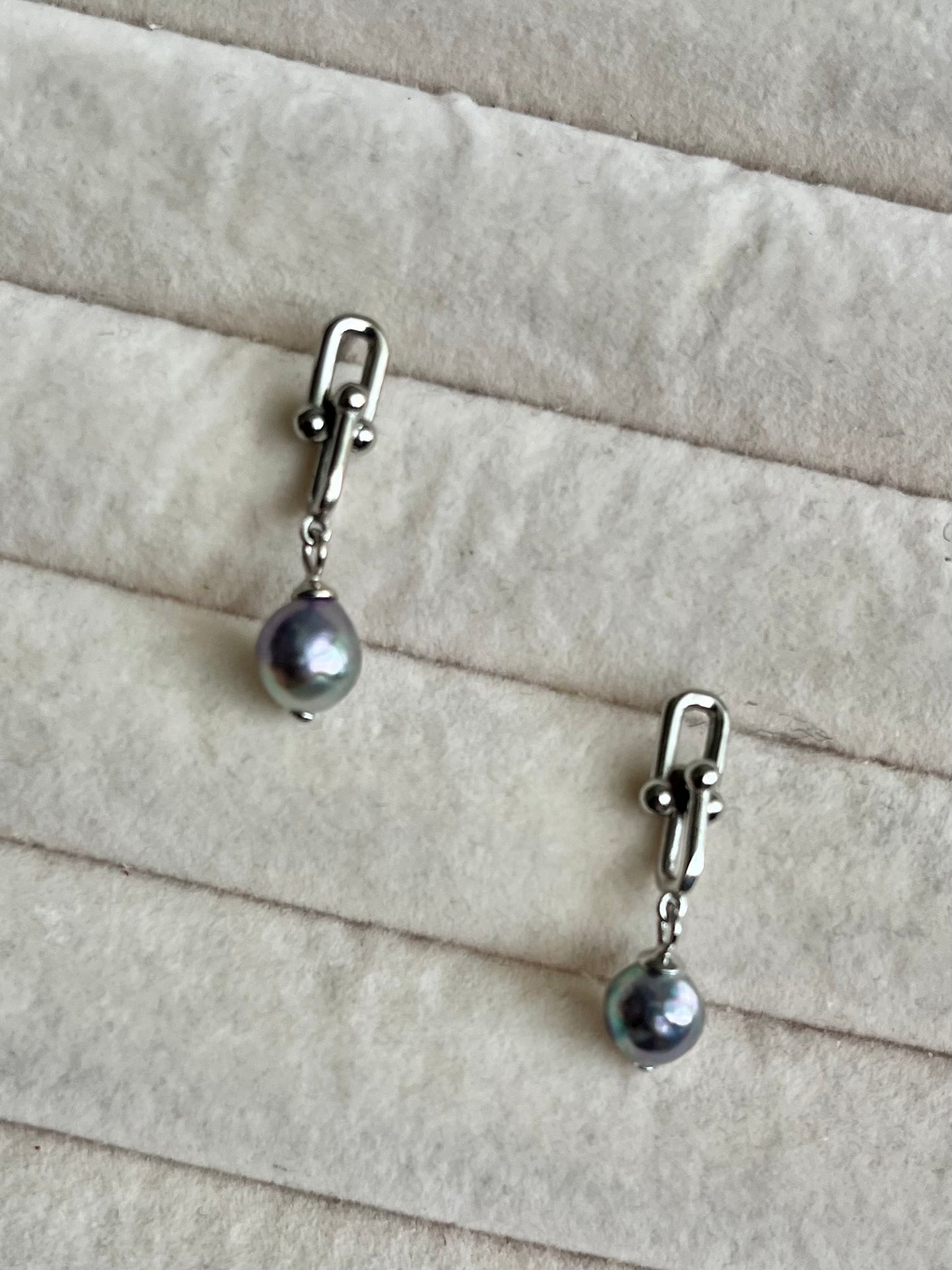 Hikari Tsunagi Earrings