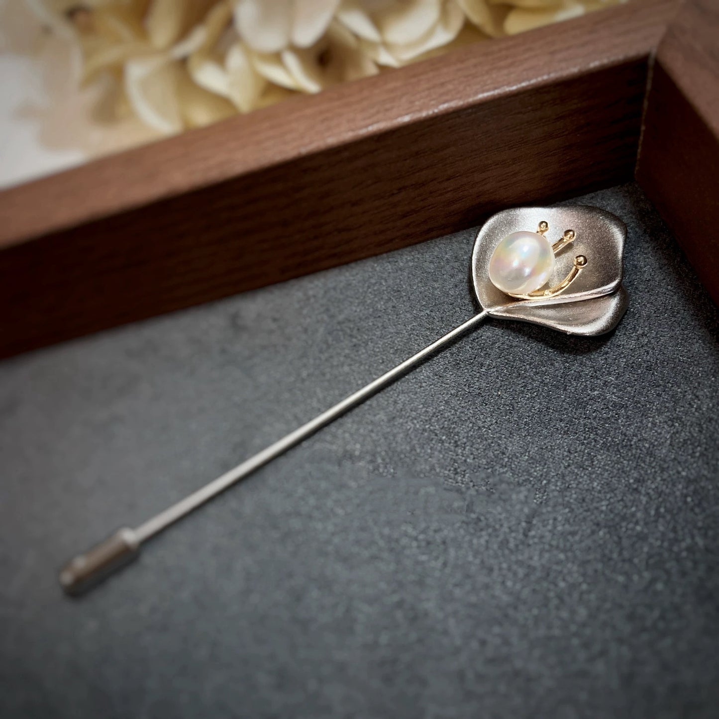 Shibui Karo Brooch