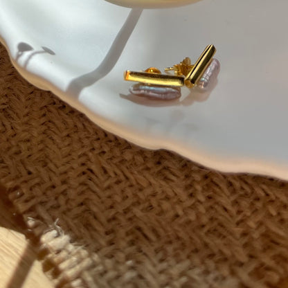 Mizumi Bar Earrings with Certified Biwa Pearls