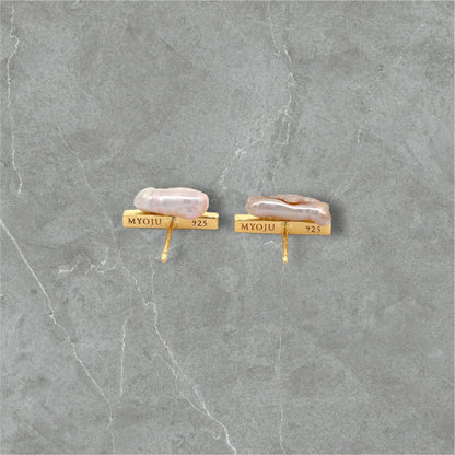 Mizumi Bar Earrings with Certified Biwa Pearls