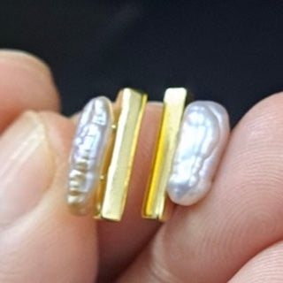 Mizumi Bar Earrings with Certified Biwa Pearls